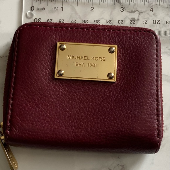 Michael Kors Zip Around Burgundy Leather Wallet - Picture 9 of 13